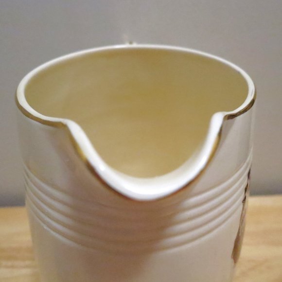 Pitcher Spaniel Dog Enoch Wedgwood Co. Ltd. #1072 Earthenware 7.5" 1908-1936 UK - Picture 4 of 10